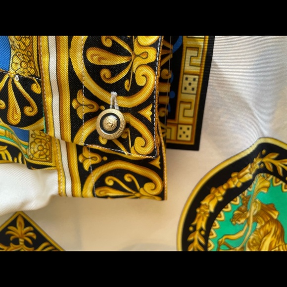 Versace Silk Button up - Picture 5 of 9